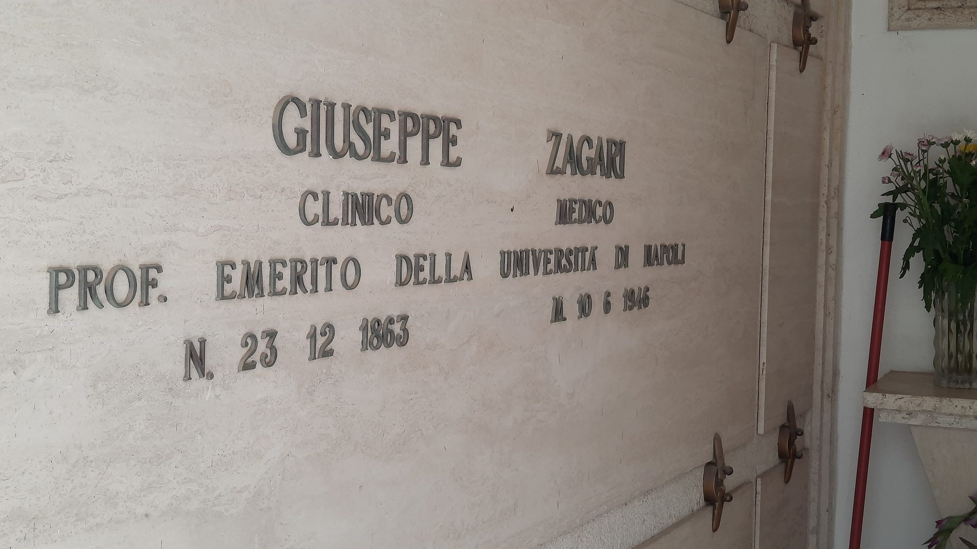 Giuseppe Zagari's tomb, Scilla - 04.jpg